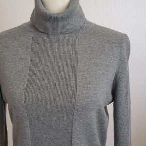 Facconable Merino Wool Turtleneck Size Medium
